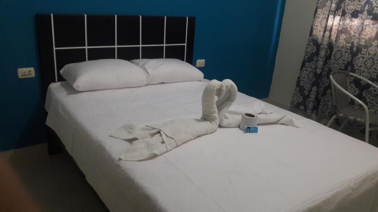Aypa Hostal Trujillo Exteriér fotografie