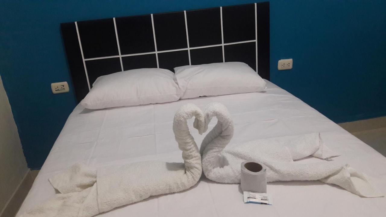 Aypa Hostal Trujillo Exteriér fotografie